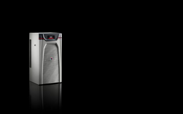 SK3334450 Rittal Air Conditioning Blue e+ Chiller 7.0kW 415V/380V Width 450mm Height 1020mm Depth 710mm -Rittal cabinets/Rittal air conditioning/Rittal electric cabinet/Rittal fan/Rittal PDU/rittal-SK3334.450